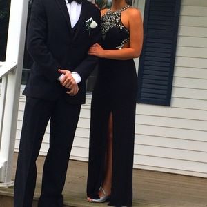 Floor Length Betsy & Adam Black Gown Size 6